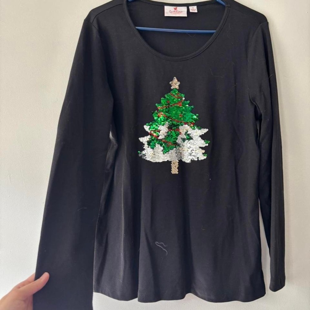 NEW Vintage Black Christmas Tree Sequin Long Sleeve Tee RoundNeck Sweater Medium